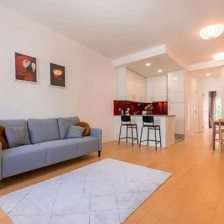 Trv Da Gloria 14 Ii * Lisboa