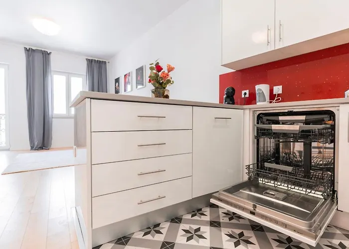 Trv Da Gloria 14 Ii Apartment *