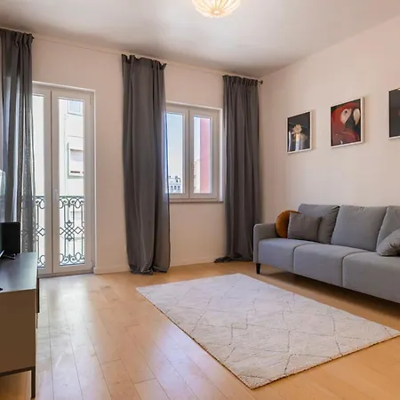 Trv Da Gloria 14 Ii * ליסבון